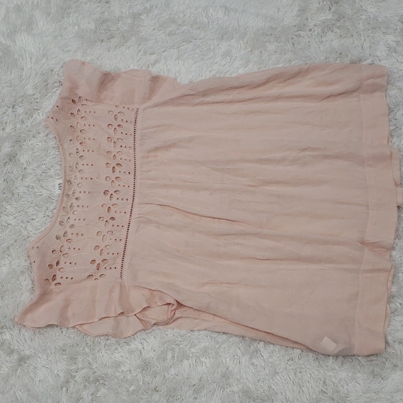 GAP Cap Sleeve Eyelet Flowy Top - Picture 5 of 7